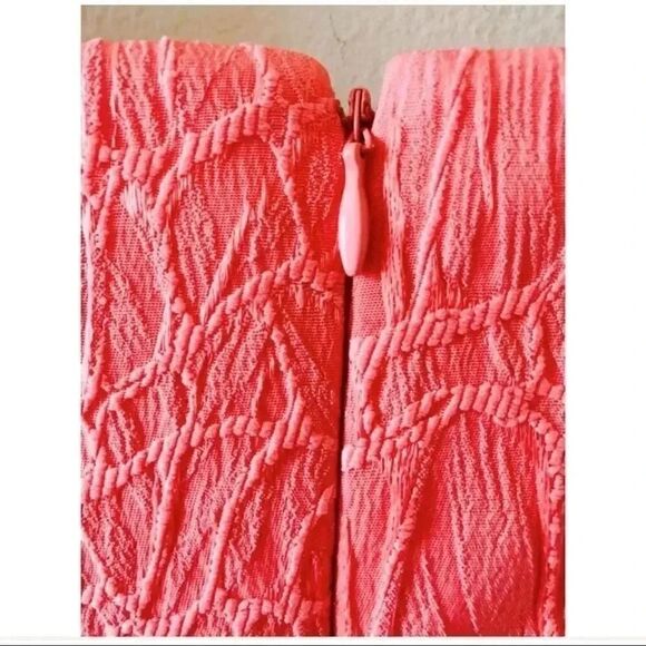 Taylor Sleeveless Women’s Dress SZ 2 - Picture 4 of 5